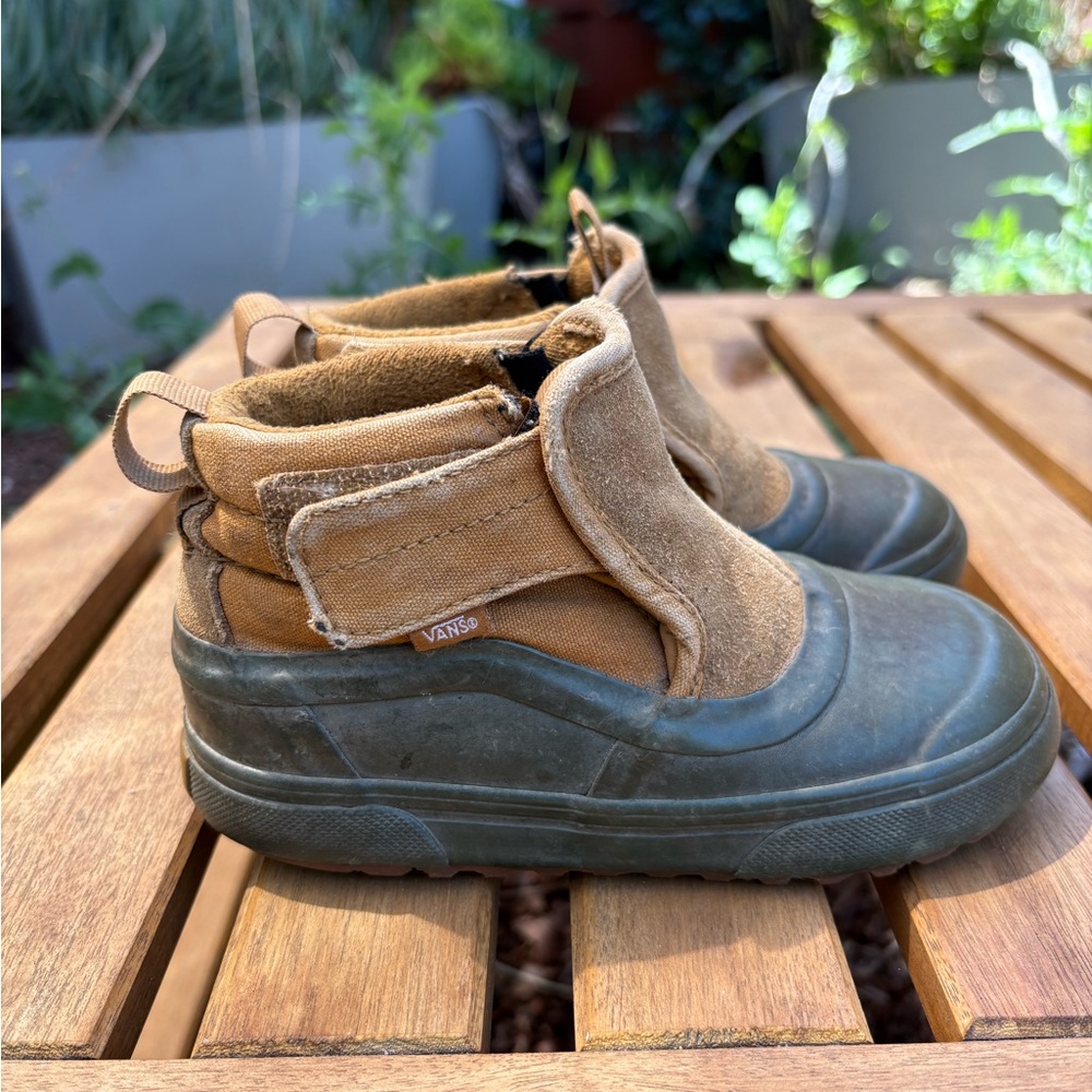 Vans MTE boots